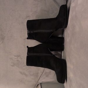 Gianni Bini Black Ankle Boots with Zipper - Size 8.5
